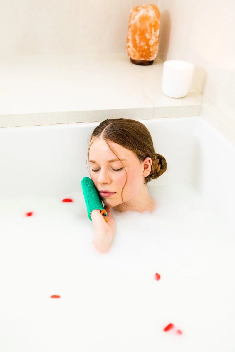 Cleanlogic Bath and Body Sensitive Skin Dual-Texture Facial Mitt