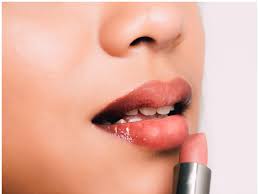 index_f57b32c4-60cc-4e51-908e-67ea92456247.jpg Uriage Moisturizing Lipstick Dry Lips